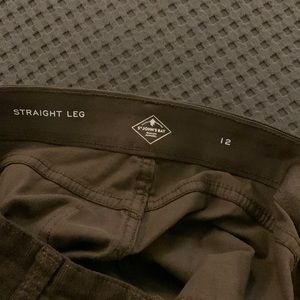 Women’s brown corduroy pants